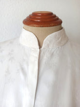 Cargar imagen en el visor de la galería, 1940s - Marvelous White Rayon Bridal Dress - W28.5 (72cm)