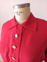 Cargar imagen en el visor de la galería, 1940s - Exquisite Cherry Red Gabardine Rayon Blouse - W35 (90cm)