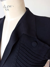 Cargar imagen en el visor de la galería, 1940s - PRESTIGE, Paris - Sublime Couture Black Crepe Jacket - W30 (76cm)