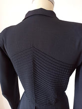 Cargar imagen en el visor de la galería, 1940s - PRESTIGE, Paris - Sublime Couture Black Crepe Jacket - W30 (76cm)