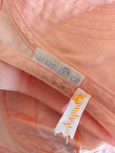 Charger l'image dans la galerie, 1940s 1950s - TRIUMPH - Deadstock Bra & Girdle Set