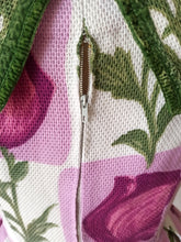 Charger l'image dans la galerie, 1950s - Spectacular Purple Green Floral Dress - W27.5 (70cm)