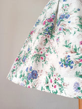 Charger l'image dans la galerie, 1950s - Adorable Floral Cotton Dress - W25 (64cm)