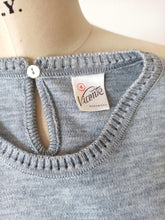 Laden Sie das Bild in den Galerie-Viewer, 1960s - DEADSTOCK - VICETEL, Spain - Knit Jumper - Sz 4