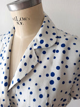 Charger l'image dans la galerie, 1950s - Exquisite Textured Rayon Dotted Set - W29 (74cm)