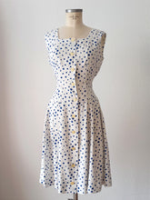 Charger l'image dans la galerie, 1950s - Exquisite Textured Rayon Dotted Set - W29 (74cm)