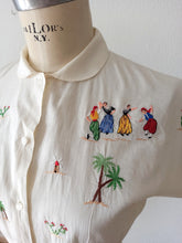 Charger l'image dans la galerie, 1950s - Adorable Mallorca Souvenir Embroidery Blouse - W30 (76cm)