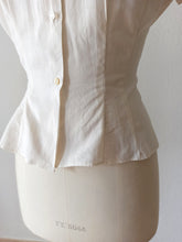 Charger l'image dans la galerie, 1950s - Adorable Mallorca Souvenir Embroidery Blouse - W30 (76cm)