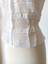 Cargar imagen en el visor de la galería, 1940s 1950s - Gorgeous White Cotton Handmade Blouse - W29 (74cm)