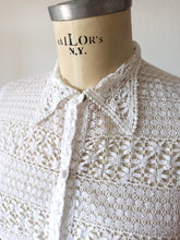 Charger l'image dans la galerie, 1940s 1950s - Exquisite White Cotton Handmade Blouse - W30 (76cm)