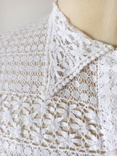 Charger l'image dans la galerie, 1940s 1950s - Exquisite White Cotton Handmade Blouse - W30 (76cm)