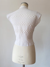 Charger l'image dans la galerie, 1940s 1950s - Exquisite White Cotton Handmade Blouse - W30 (76cm)