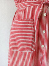 Cargar imagen en el visor de la galería, 1940s - Gorgeous Red Stripes Cotton Dress - W31 (78cm)