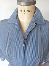 Charger l'image dans la galerie, 1940s 1950s - Stunning Dramatic Balloon Sleeves Striped Dress - W28.5 (72cm)
