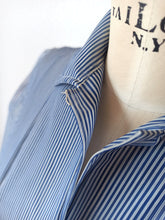 Charger l'image dans la galerie, 1940s 1950s - Stunning Dramatic Balloon Sleeves Striped Dress - W28.5 (72cm)