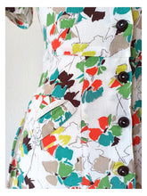 Cargar imagen en el visor de la galería, 1940s - Marvelous Colors Rayon Dress - W27 (68cm)