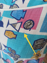 Charger l'image dans la galerie, 1950s 1960s - HENRY GABRIEL, France - Collector Novelty Print Dress - W28.5 (72cm)