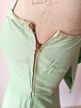 Cargar imagen en el visor de la galería, 1940s - Delightful Apple Green Embroidery Bolero Dress - W24.5 (62cm)