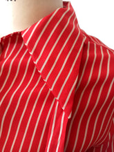 Cargar imagen en el visor de la galería, 1940s - Gorgeous Bow Red Striped Rayon Blouse - W33 (84cm)