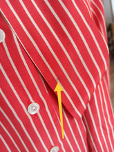Cargar imagen en el visor de la galería, 1940s - Gorgeous Bow Red Striped Rayon Blouse - W33 (84cm)