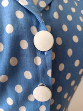 Cargar imagen en el visor de la galería, 1940s - Delightful Blue Dotted Cotton Dress - W28 (70cm)