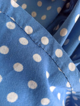 Cargar imagen en el visor de la galería, 1940s - Delightful Blue Dotted Cotton Dress - W28 (70cm)