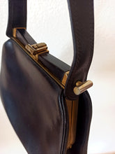 Charger l'image dans la galerie, 1940s - Exquisite Black Leather Handbag