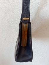 Charger l'image dans la galerie, 1940s - Exquisite Black Leather Handbag