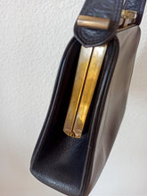 Charger l'image dans la galerie, 1940s - Exquisite Black Leather Handbag