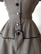 Charger l'image dans la galerie, 1950s - Exquisite Houndstooth Soft Wool Dress - W24.5 (62cm)
