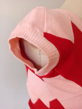 Cargar imagen en el visor de la galería, 1940s 1950s - DEADSTOCK - Gorgeous Strawberry Red Cotton Top - Sz 2