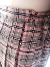 Charger l'image dans la galerie, 1940s - Gorgeous Pink & Black 2pc Viyella Wool Ensemble - W26/29 (66/74cm)