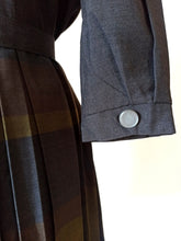 Charger l'image dans la galerie, 1950s 1960s - TREVIRA - Beautiful Fall Colors Blend Wool Dress - W36 (92cm)