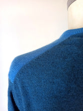 Charger l'image dans la galerie, 1950s - BALLANTYNE, Scotland - Precious Blue Argyle Cashmere Cardigan - Sz 38