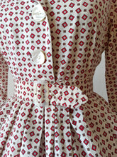 Charger l'image dans la galerie, 1950s - Gorgeous Italian Cotton Belted Dress - W26 (66cm)