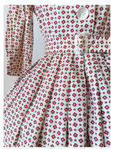 Charger l'image dans la galerie, 1950s - Gorgeous Italian Cotton Belted Dress - W26 (66cm)