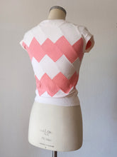 Load image into Gallery viewer, 1940s 1950s - DEADSTOCK - Gorgeous Pink Peach White Cotton Top - Sz 3