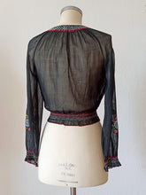 Carica l'immagine nel visualizzatore di Gallery, 1940s 1950s - ARTEX - Black Hungarian Embroidery Blouse - W29 (74cm)