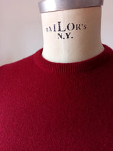 Charger l'image dans la galerie, 1950s - BALLANTYNE, Scotland - Burgundy Cashmere Jumper