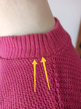 Cargar imagen en el visor de la galería, 1940s 1950s - DEADSTOCK - Gorgeous Strawberry Cotton Knit Jumper - Sz 3