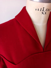 Charger l'image dans la galerie, 1940s 1950s - Stunning Red Wool Dress - W29 (74cm)