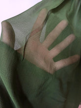 Charger l'image dans la galerie, 1950s 1960s - Exquisite French Moss Green Chiffon Silk Dress - W26 (66cm)
