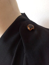 Carica l'immagine nel visualizzatore di Gallery, 1940s - Superb French Black Soft Wool Dress - W29 (74cm)