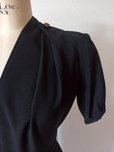 Carica l'immagine nel visualizzatore di Gallery, 1940s - Superb French Black Soft Wool Dress - W29 (74cm)