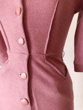 Charger l'image dans la galerie, 1950s - St. MICHAEL, UK - Gorgeous Pink Jersey Wool Dress - W24.5/28.5 (62/72cm)