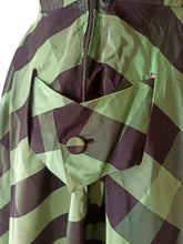Cargar imagen en el visor de la galería, 1950s - Spectacular Strapless Green Satin Dress - W24.5 (62cm)