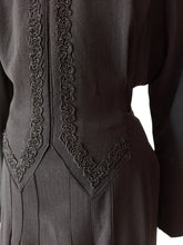 Cargar imagen en el visor de la galería, 1940s - Superb Black Gabardine Wool Dress - W39 (100cm)