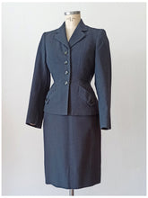 Cargar imagen en el visor de la galería, 1940s - Gorgeous Stone Blue Wool Ensemble - W27/24 (70/60cm)