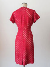 Cargar imagen en el visor de la galería, 1940s 1950s - Exquisite 2pc Red Dotted Dress Jacket - W28 (72cm)