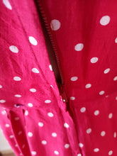 Cargar imagen en el visor de la galería, 1940s 1950s - Exquisite 2pc Red Dotted Dress Jacket - W28 (72cm)